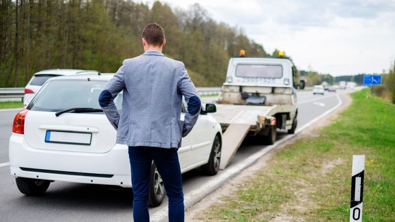Tarif de dépannage auto en cas de panne sur l’autoroute : Ce que vous devez prévoir