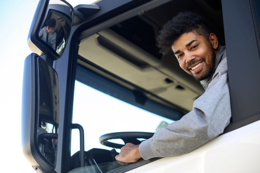 Devenir transporteur routier : une carrière lucrative pour gagner sa vie