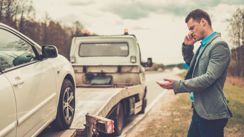 Diagnostic automobile : Quand faire remorquer votre voiture et quand essayer de la réparer