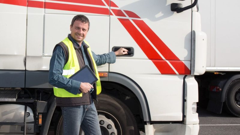 Les techniques de conduite défensive pour les chauffeurs de poids lourds