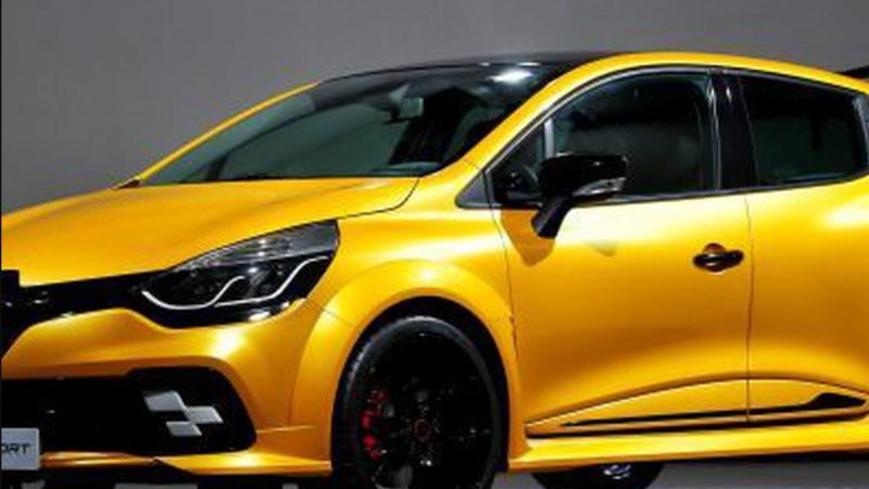 Clio : Les kits de carrosserie pour un look sportif