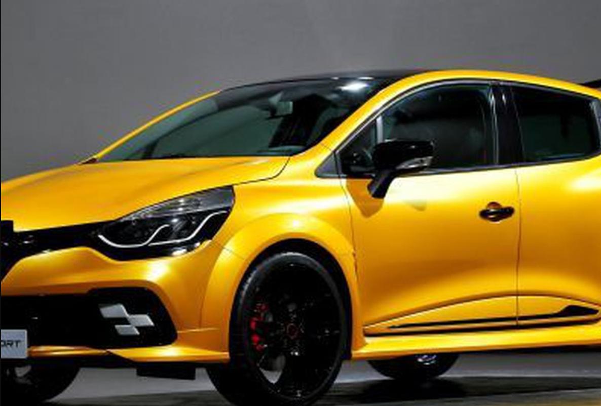 Clio : Les kits de carrosserie pour un look sportif